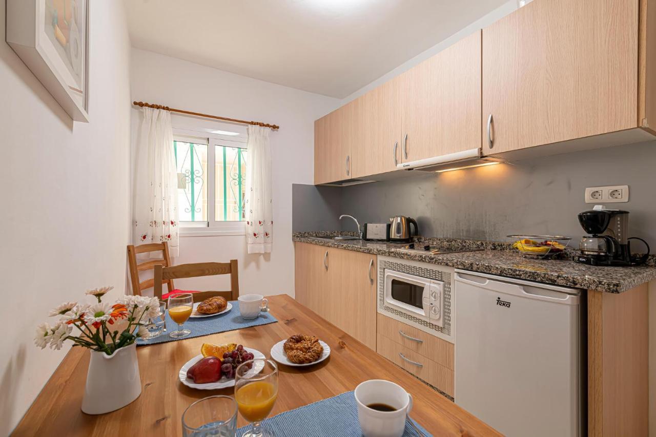 Apartamentos En El Centro De Los Cristianos Arona  Dış mekan fotoğraf