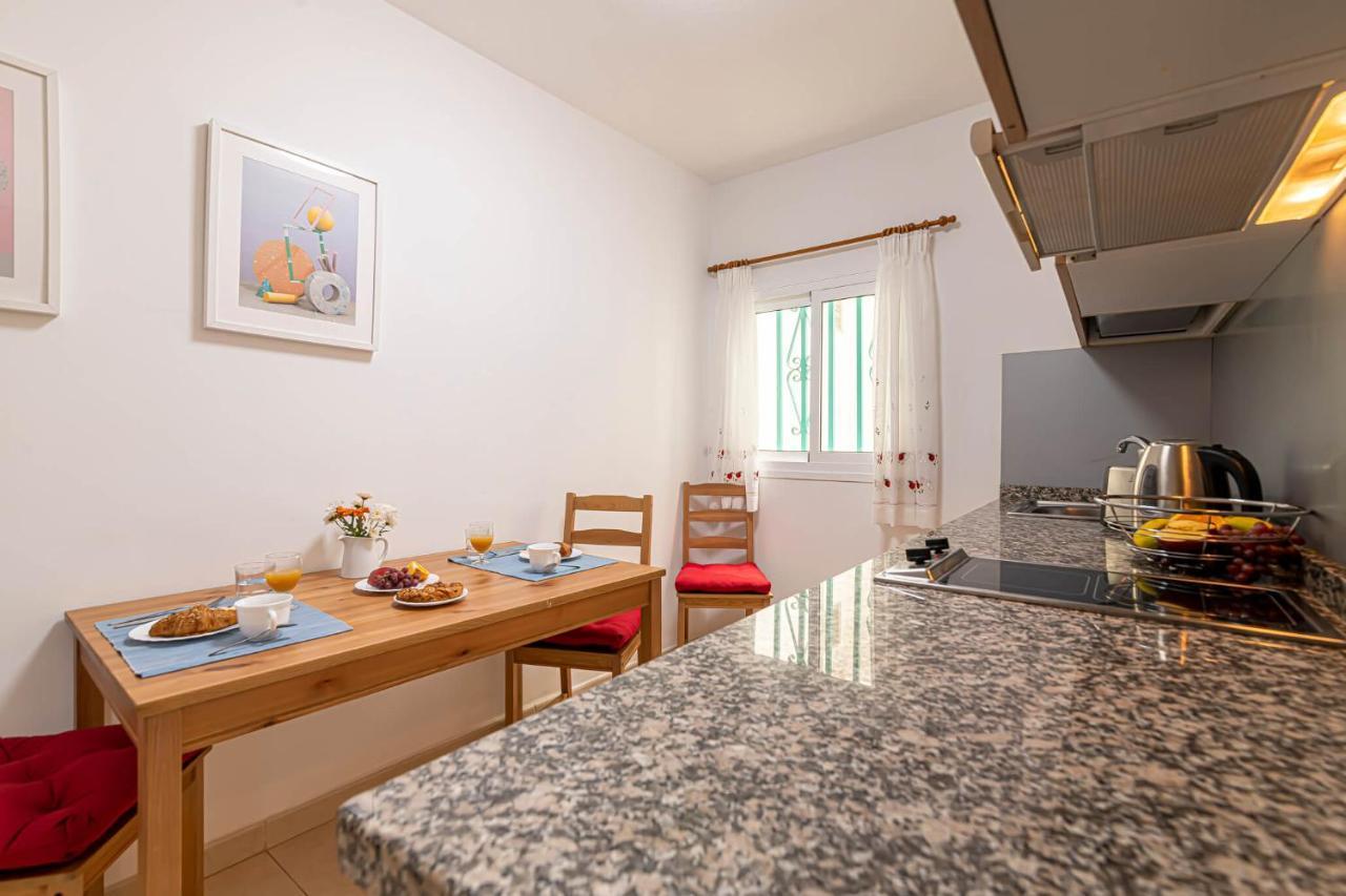 Apartamentos En El Centro De Los Cristianos Arona  Dış mekan fotoğraf