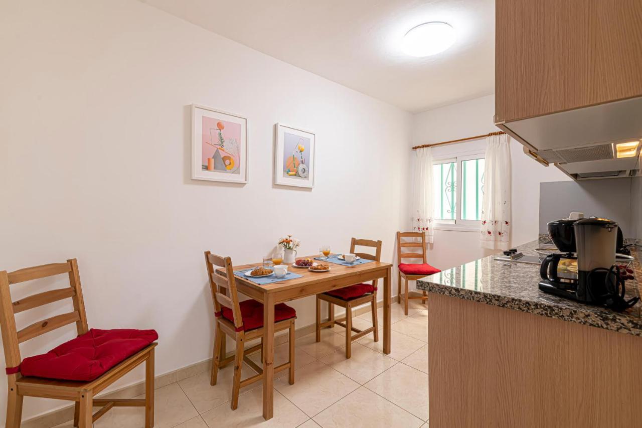 Apartamentos En El Centro De Los Cristianos Arona  Dış mekan fotoğraf