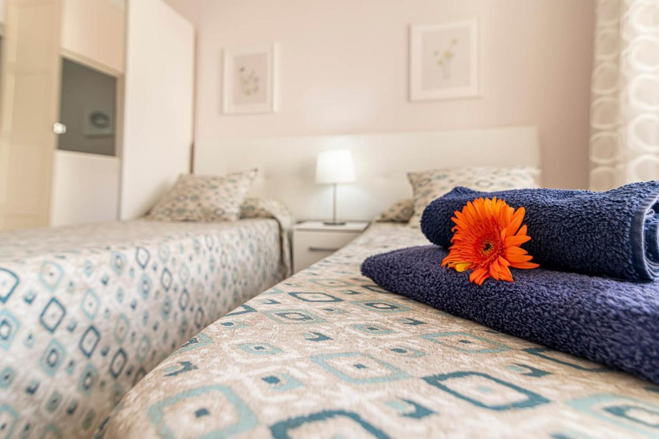 Apartamentos En El Centro De Los Cristianos Arona  Dış mekan fotoğraf